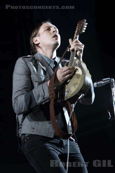 ARCADE FIRE - 2010-08-29 - SAINT CLOUD - Domaine National - Grande Scene - 